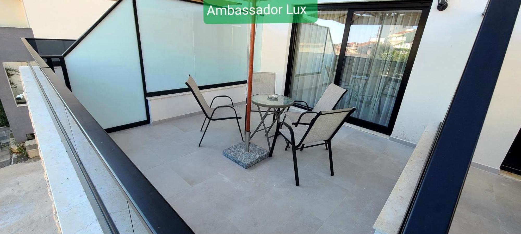Ambassador & Ambassador Lux Апартаменты *