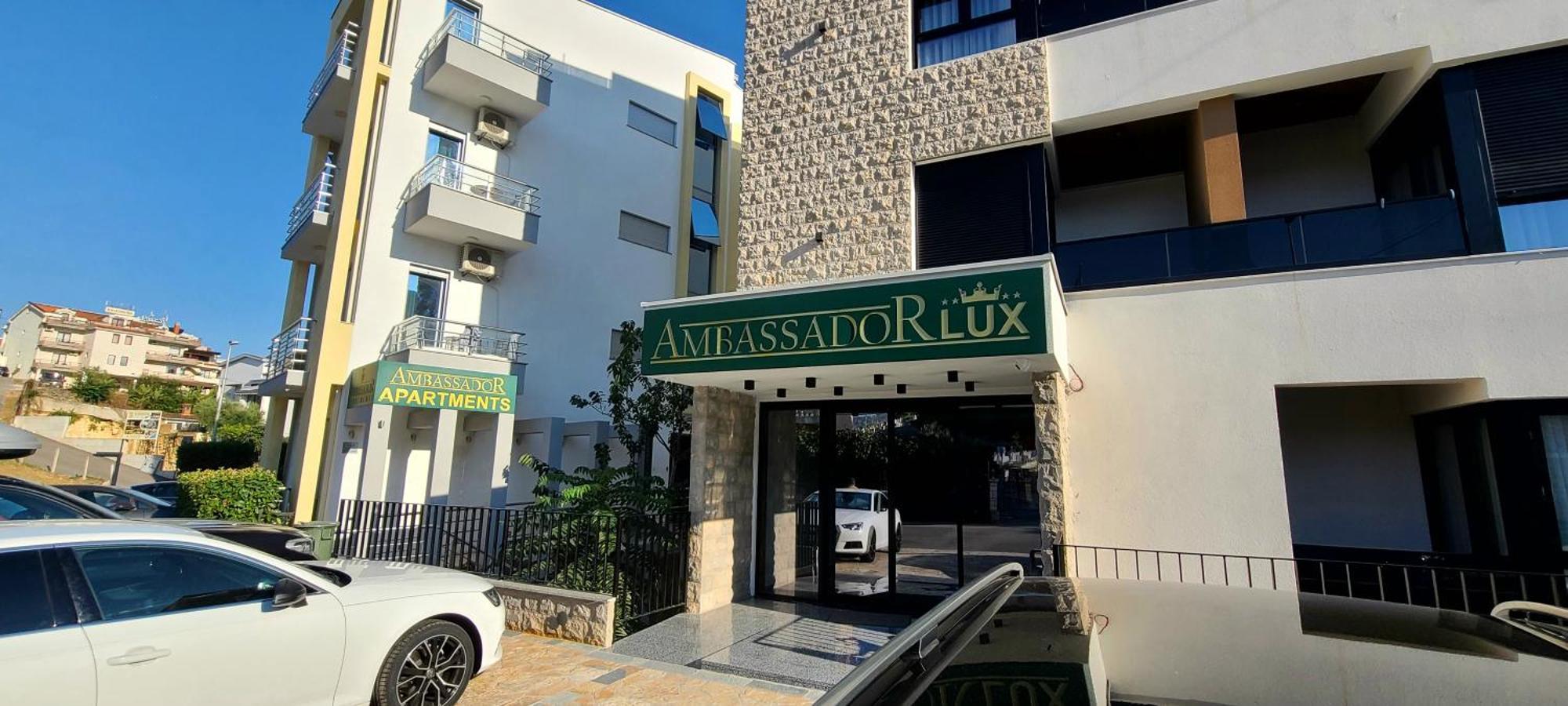 Ambassador & Ambassador Lux