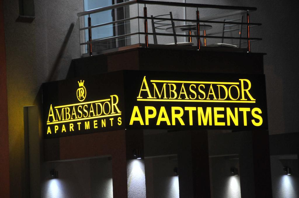 Ambassador & Ambassador Lux